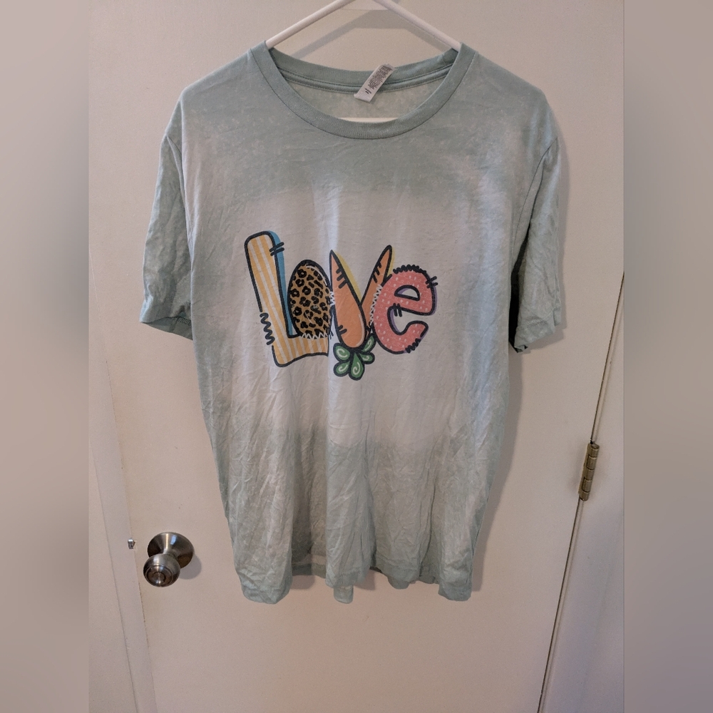 Women's Easter love tee graphic t-shirt